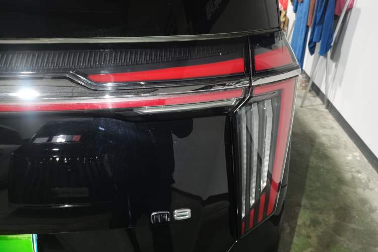 Used GAC Trumpchi M8 2023 Zongshi Series 400T Flagship Edition Right Rear Taillight