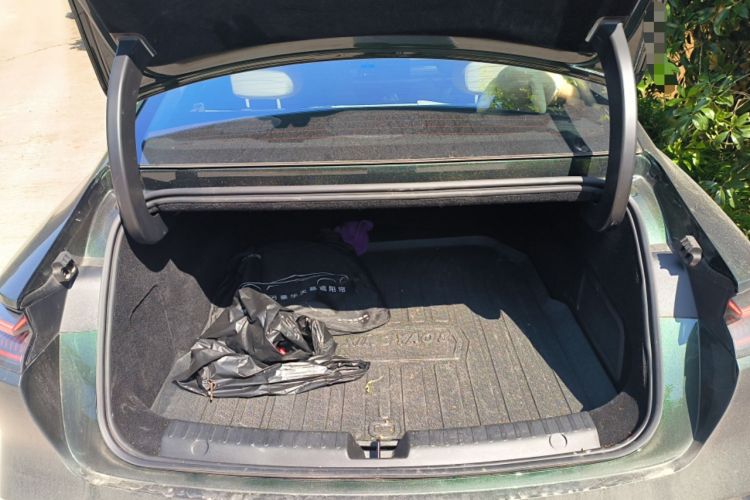 Used Geely Galaxy 8 2025 130km EM-i Prestige Edition Trunk