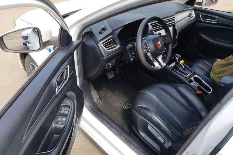 Used Roewe i5 2020 1.5L Automatic 4G Connect Luxury Flagship Edition