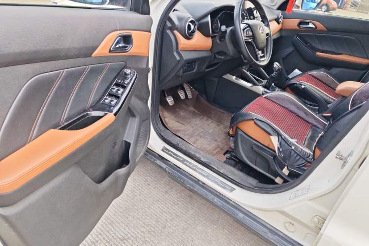 Used BAIC Senova X35 2016 1.5L Manual Luxury Edition

