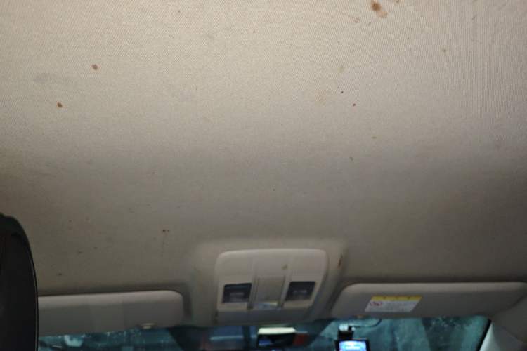 Used Mazda 3 Axela 2014 Sedan 1.5L Automatic Comfort Model
