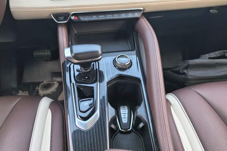 Used Geely Auto Monjaro L 2021 2.0TD High-Power Automatic All-Wheel Drive Luxury Version
