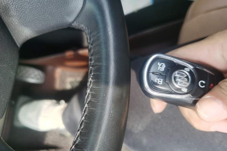 Used Buick LaCrosse 2016 28T Luxury Version
