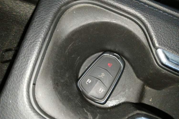 Used Cadillac XT4 2018 28T Two-Wheel Drive Leading Version