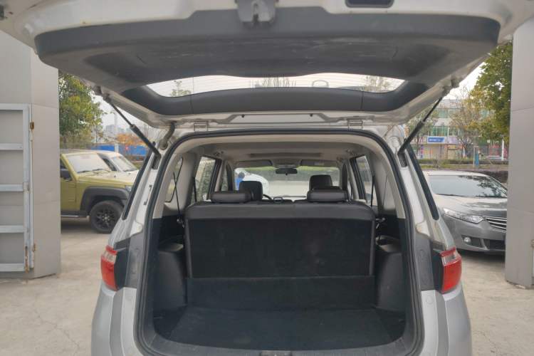 Used CHANGAN KAICHENG Oushang A600 2016 1.5L Manual Luxury 7-Seater