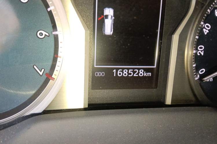 Used Toyota Prado 2018 3.5L Automatic TX-L with Rear-Mounted Spare Tire Odometer Close Up