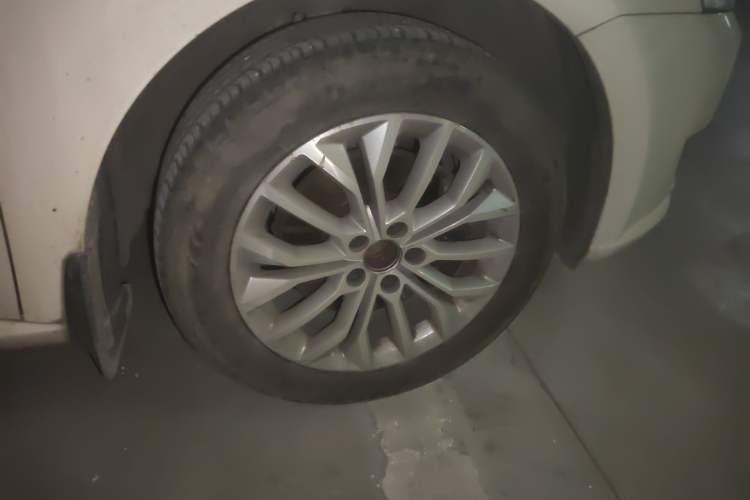 Used Volkswagen Gran Lavida 2013 1.4 TSI Automatic Luxury Model
