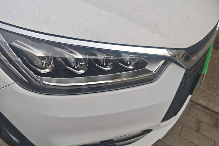 Used BYD Song New Energy 2019 Song EV500 Smart Connect Luxe Model Right Front Headlight