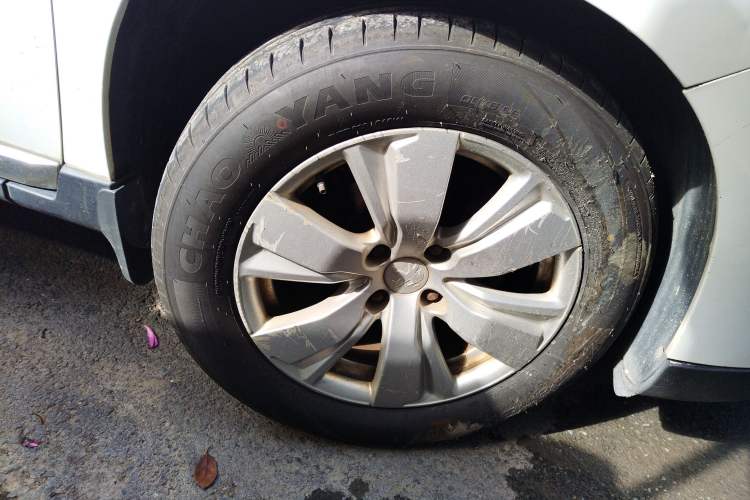 Used Peugeot 2008 2014 1.6L Automatic Fashion Edition Right Front Wheel Hub