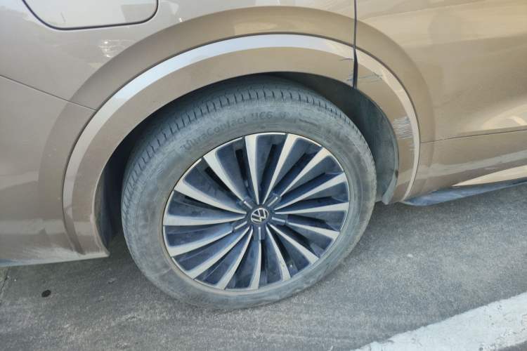 Used Volkswagen Viloran 2020 380TSI Prestige Edition