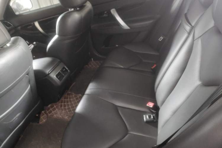 Used CHANGAN Raeton 2014 1.8T Automatic Prestige Anniversary Edition China IV Standard
