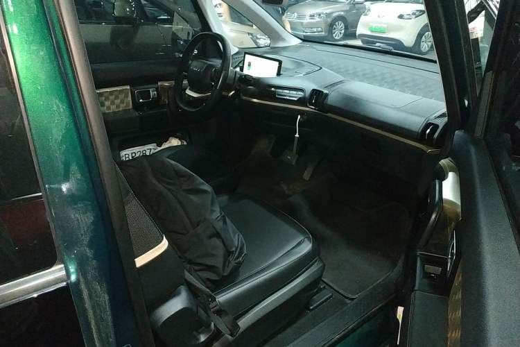 Used Baojun KiWi EV 2022 Artist Lite Edition Ternary Lithium