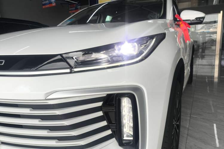 Used EXEED Lingyun 2025 300T Two-Wheel Drive Starry Edition