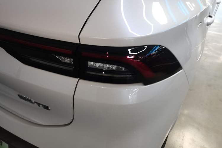 Used FORTHING Xinghai T5 2026 Model 530km Prestige Edition Right Rear Taillight