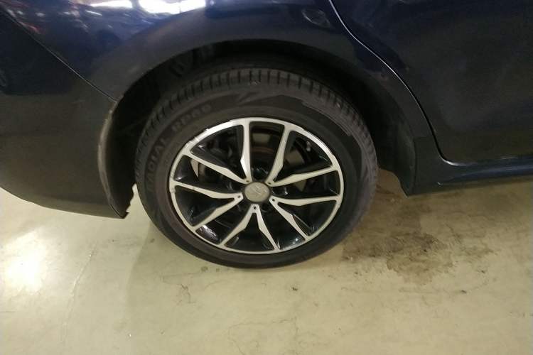 Used BYD Song MAX 2018 1.5T Automatic Smart Connect Elite Model with 6 Seats