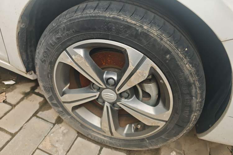 Used Geely Auto Emgrand GL 2017 1.8L Manual Elite Model Right Front Wheel Hub