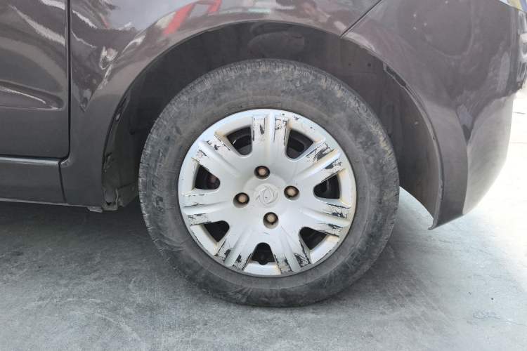 Used Dongfeng Fengon 330 2014 1.5L Manual Standard Edition DK15-02 Right Front Wheel Hub