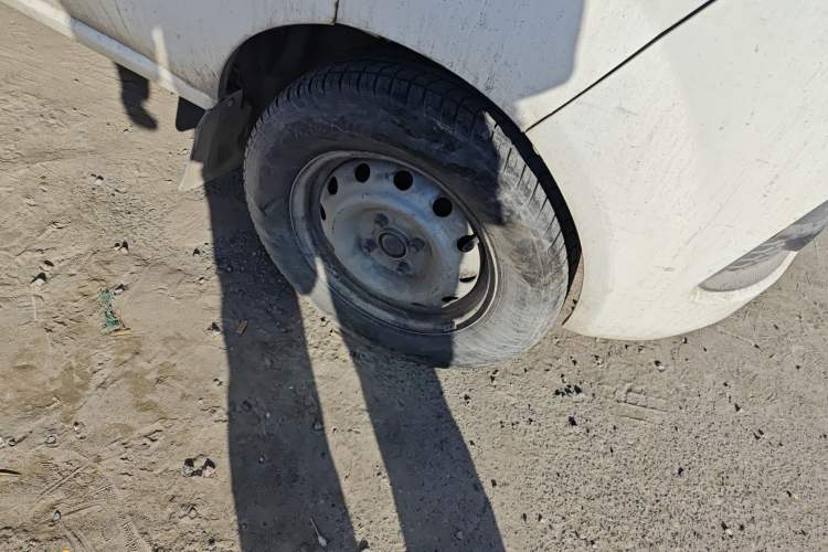 Used Jinbei Hiace X30 2020 1.5L Super-Comfortable Version China VI Standard SWC15M Right Front Wheel Hub