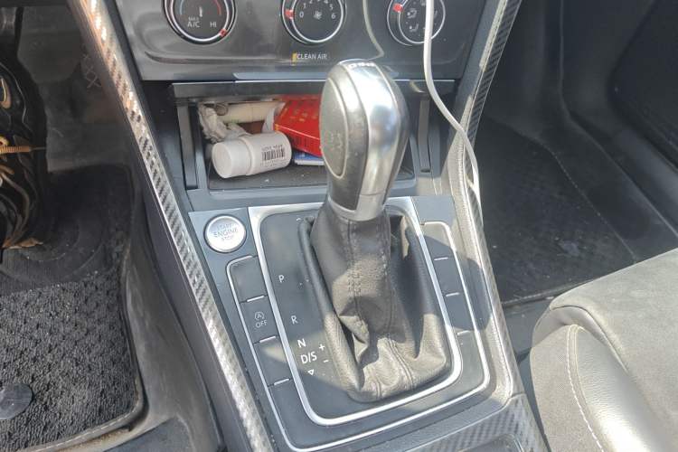 Used Volkswagen Golf 2018 230TSI Automatic Luxury Version
