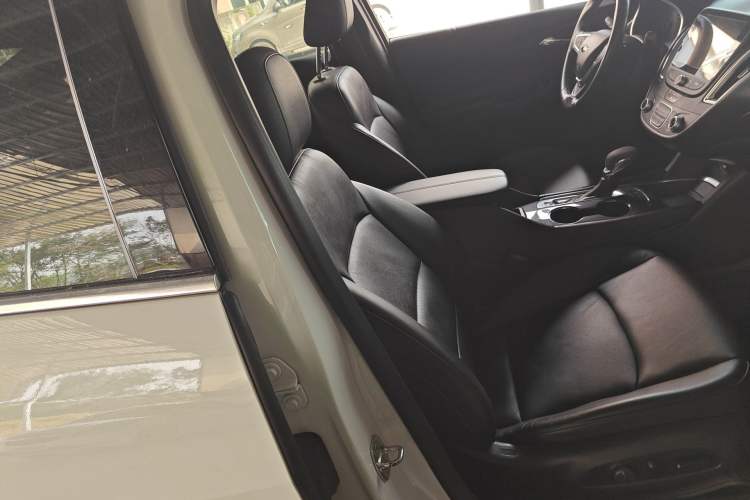 Used Chevrolet Malibu XL 2021 535T Automatic Sport Edition Right Front Seat