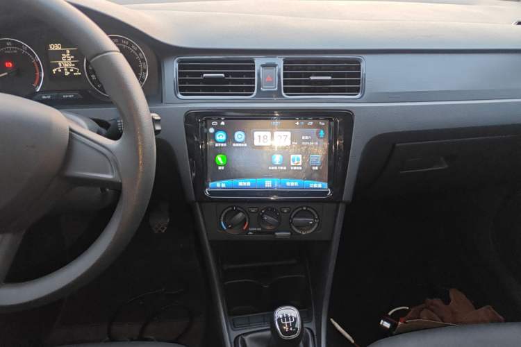 Used Skoda Rapid Spaceback 2016 Revised Version 1.4L Manual Front-Drive Edition
