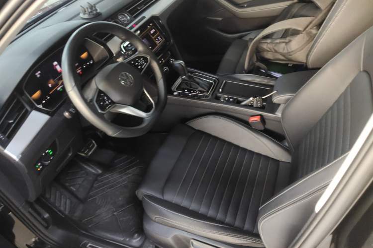 Used Volkswagen Magotan 2025 Zhongxiang Version 280TSI DSG Comfort Edition