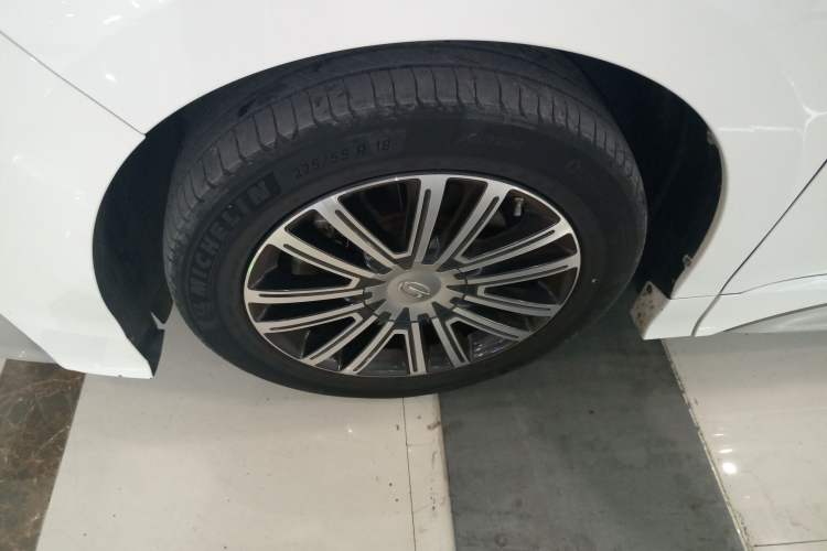 Used GAC Trumpchi M8 2021 Master Series 390T Prestige Edition Left Front Wheel Hub