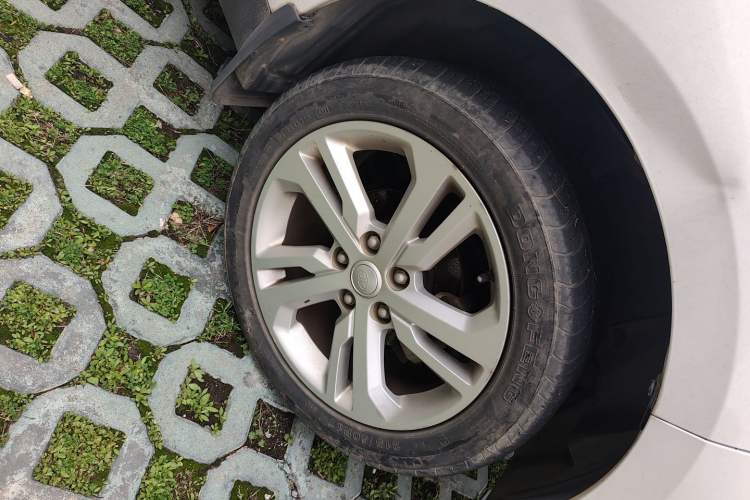 Used FAW Junpai D60 2017 1.5L Manual Entry-Level Model Right Front Wheel Hub