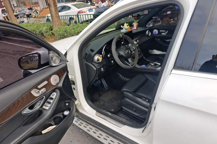 Used Mercedes-Benz GLC 2017 GLC 300 4MATIC Sport Edition