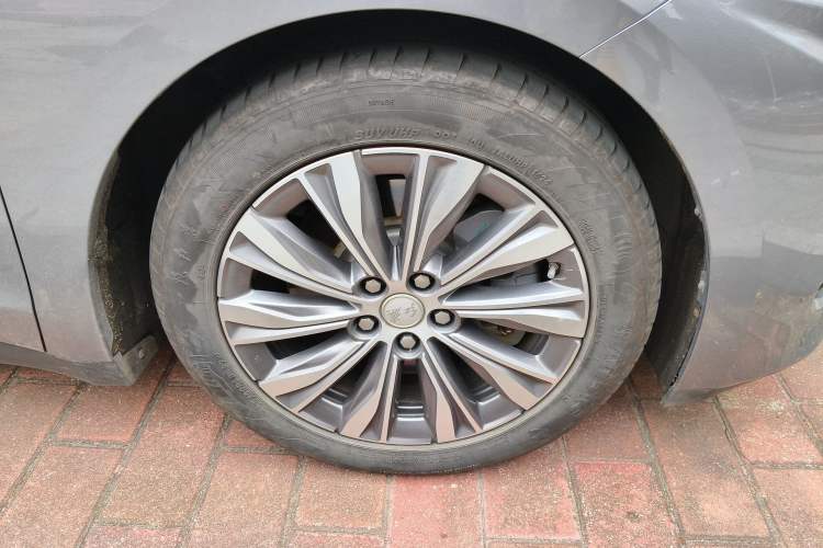 Used Hongqi E-QM5 2024 610 km PLUS