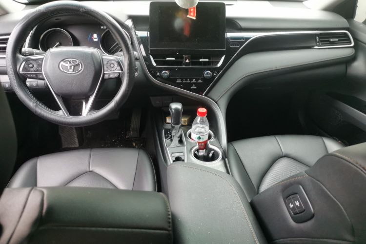 Used Toyota Camry 2023 2.0G Luxury Edition
