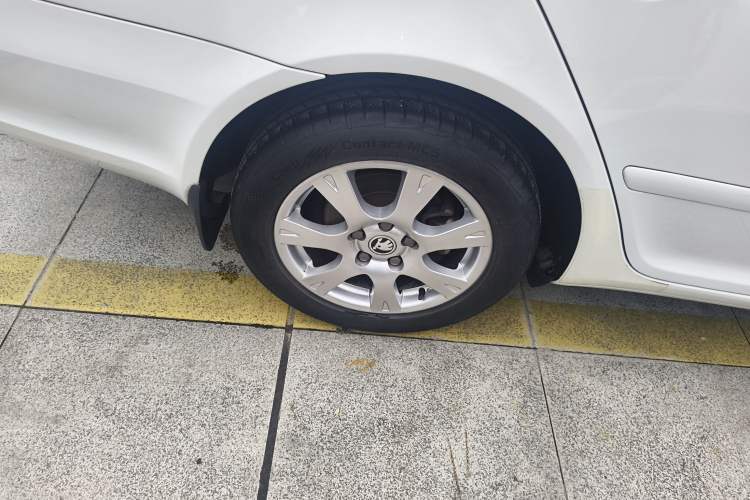 Used Skoda Octavia 2015 Classic Model 1.6L Automatic Yijie Version Exterior 5