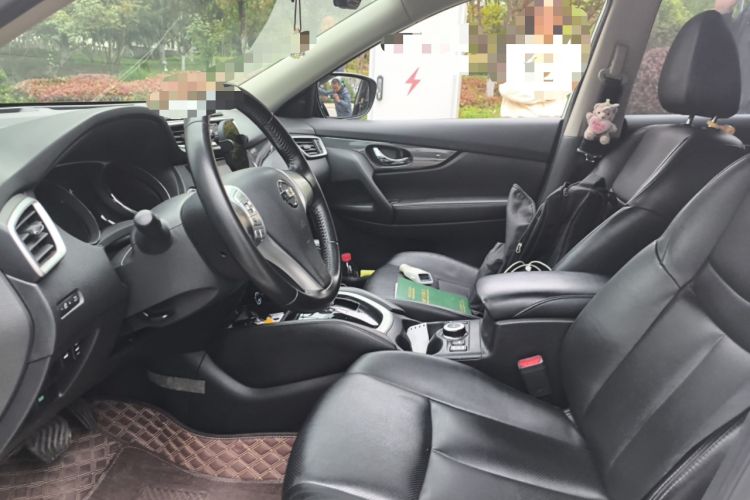 Used Nissan X-Trail 2014 2.5L CVT Luxury Edition 4WD Left Front Seat