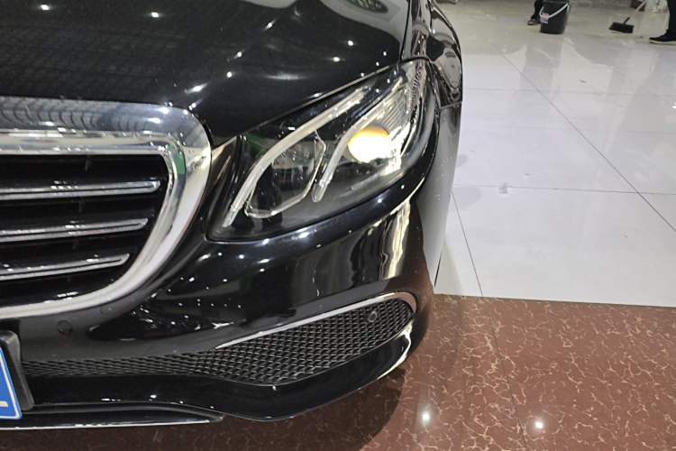 Used Mercedes-Benz E-Class 2019 Restyled E 300 L Sporty and Stylish Edition
