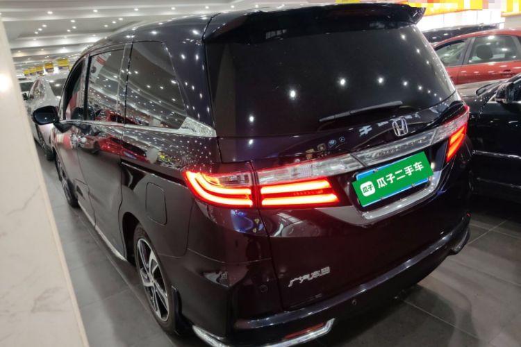 Used Honda Odyssey 2015 Updated 2.4L Smart Cool Version
