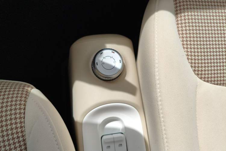 Used Wuling Hongguang MINIEV 2024 3rd Generation 215km Advanced Version
