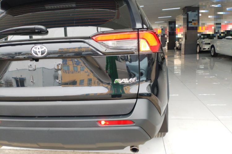 Used Toyota RAV4 2024 2.0L CVT Two-Wheel Drive Urban Edition
