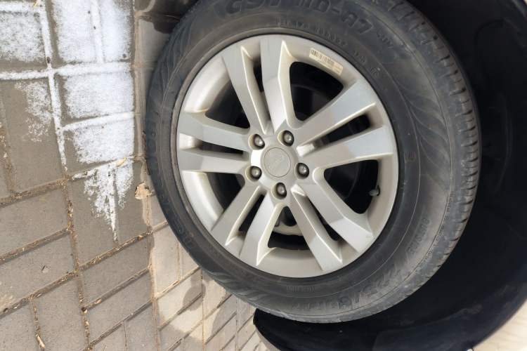 Used Geely Auto GX7 2014 1.8L Manual Value Edition Right Front Wheel Hub