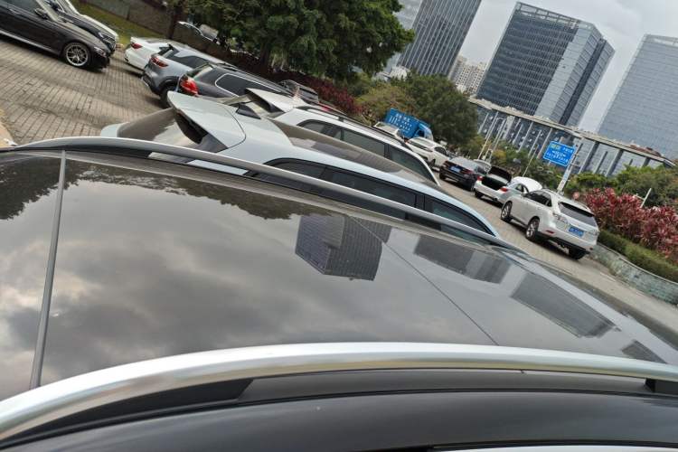 Used Mercedes-Benz GLC 2023 GLC 300 L 4MATIC Dynamic Edition 5-seater Roof