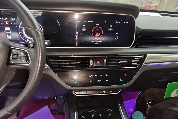 Used Hongqi HS5 2022 Revised Version 2.0T Smart Connect Flagship Edition
