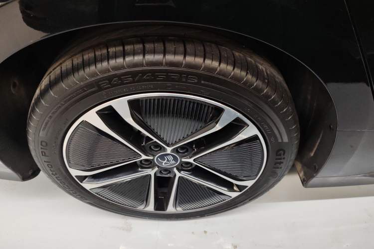 Used BYD Han 2023 EV Champion Edition 605KM Front-Drive Premium Model
