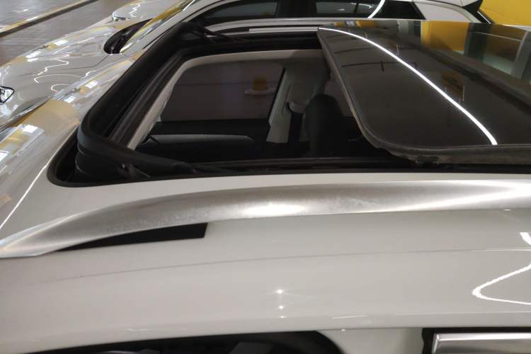 Used Volkswagen T-ROC 2020 280TSI DSG Two-Wheel-Drive Elite Version
