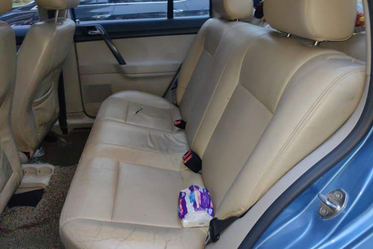 Used Volkswagen Polo 2011 Jingqu 1.6L Manual - Real Cool Edition