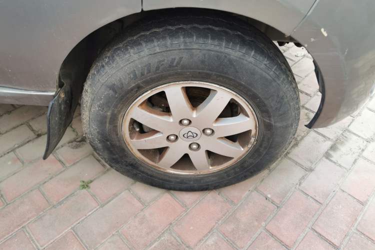 Used CHANGAN KAICHENG Taurus 2011 1.3L Comfort Model Right Front Wheel Hub