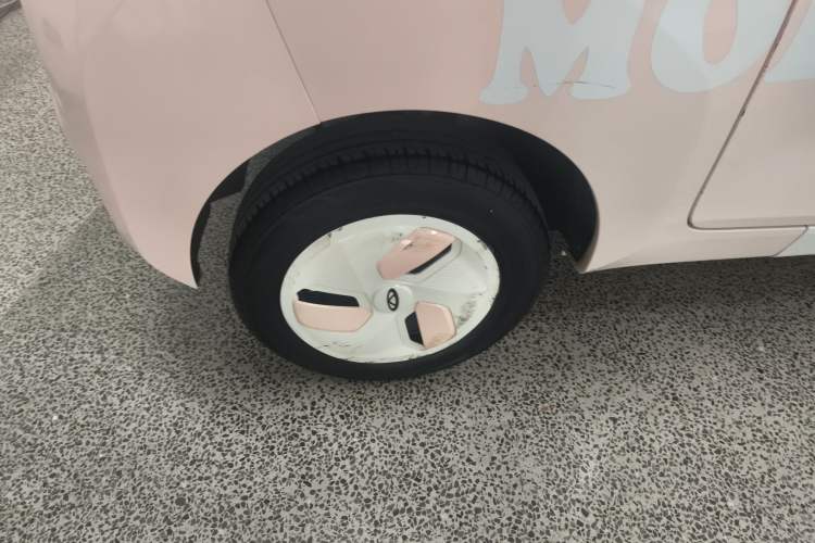 Used Chery QQ Ice Cream 2022 120km Conical Shape Lithium Iron Phosphate