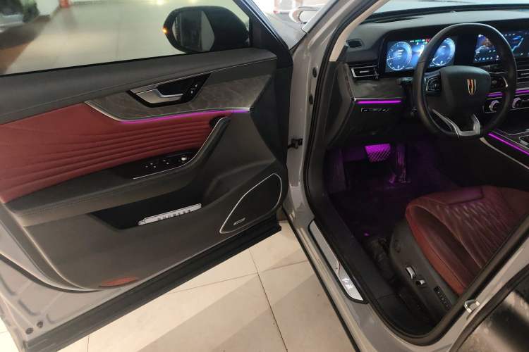 Used Hongqi HS5 2023 2.0T Four-Wheel Drive Flagship Pro Edition Driver Seat