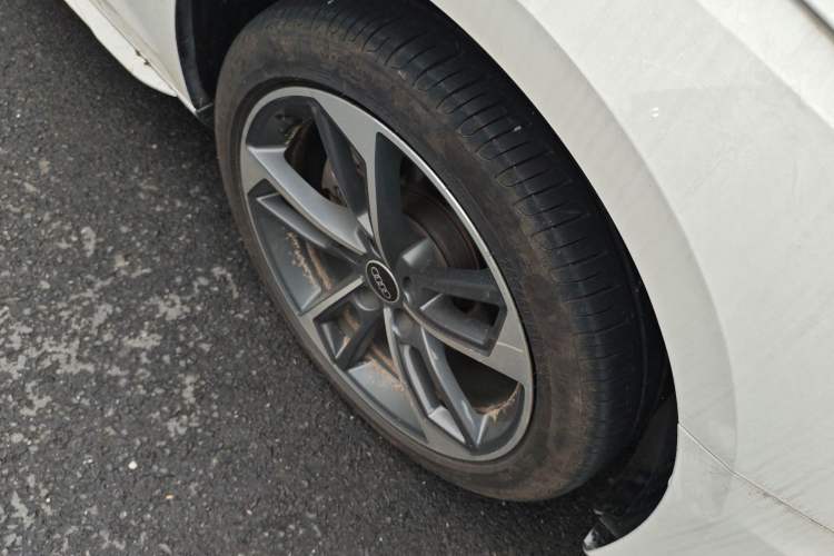 Used Audi A4L 2020 40 TFSI Fashion Dynamic Model Right Front Wheel Hub