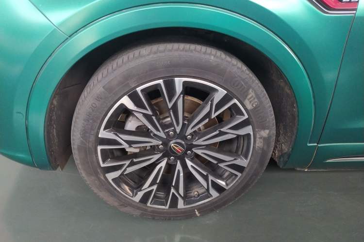 Used Hongqi HS5 2023 2.0T Four-Wheel Drive Flagship Pro Edition
