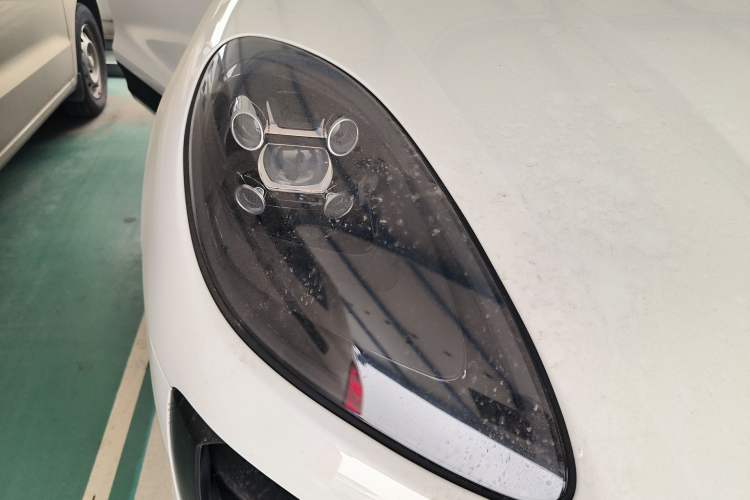 Used Porsche Macan 2021 Macan 2.0T Right Front Headlight