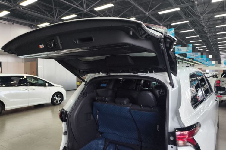 Used Toyota Granvia 2024 2.5L Hybrid Prestige PLUS Edition
